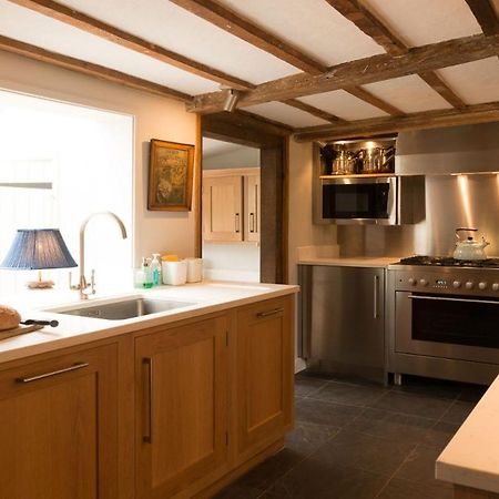 Navigation Cottage On The Historic Sea Lock Overlooking The Nature Reserve Maldon Exterior foto
